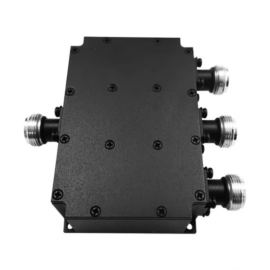 مُضاعِف الترددات اللاسلكية الثلاثي