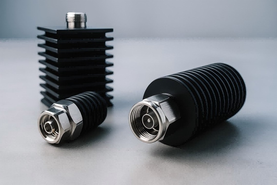 أحمال الإنهاء في أنظمة الترددات الراديوية: الركيزة الأساسية للاستقرار